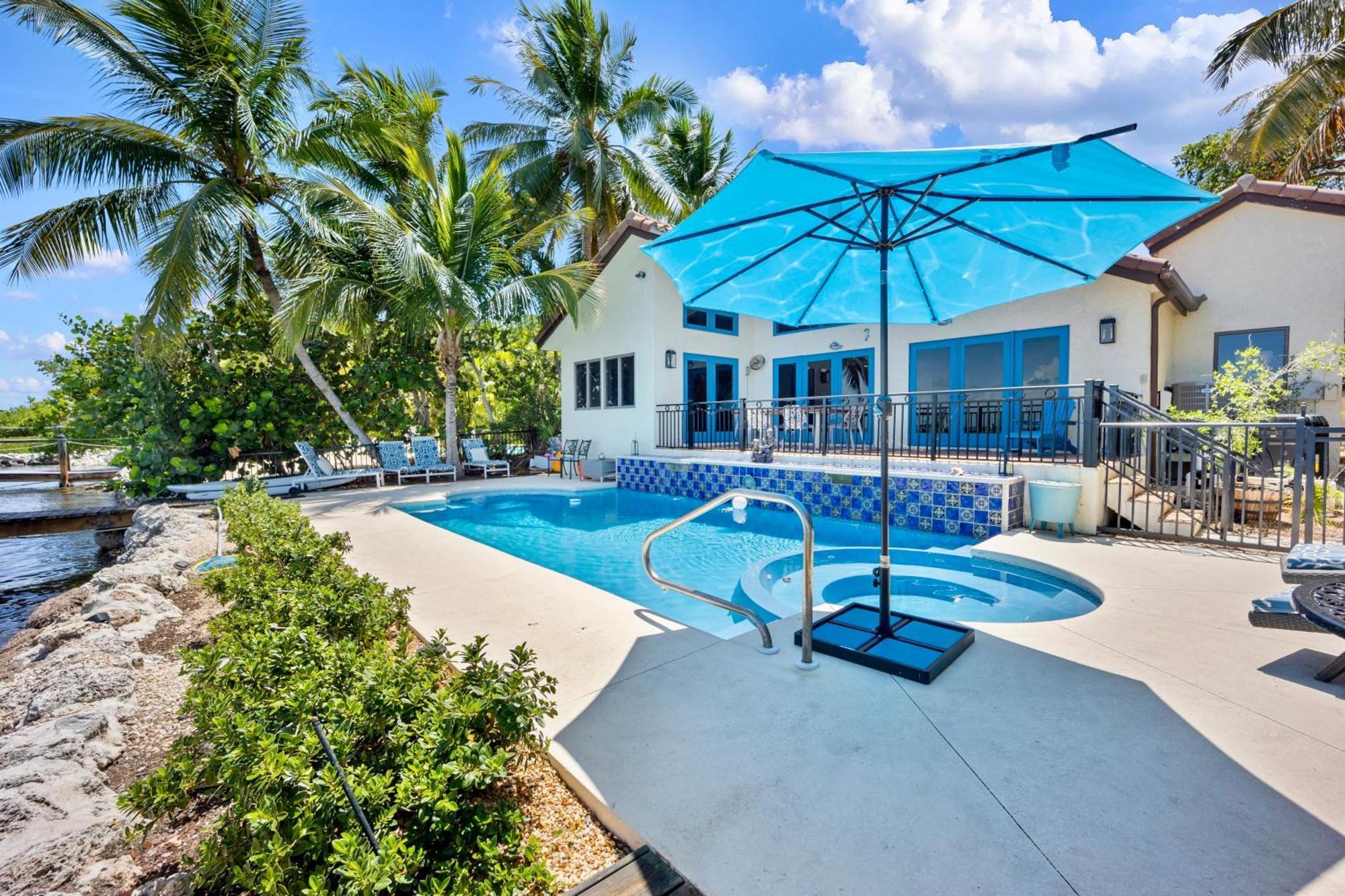 Вилла Keys Oceanfront Beauty Dock And Pool Маратон Экстерьер фото